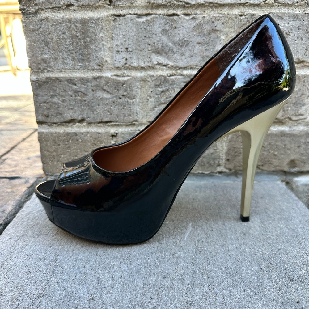 Steve Madden Black with Gold Heels